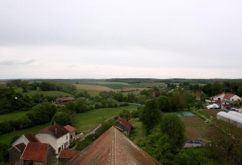 ベッドアンドブレックファースト Le Vieux Presbytère