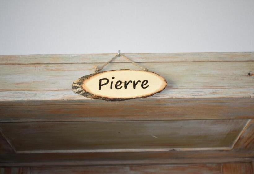 ベッドアンドブレックファースト Le Vieux Presbytère