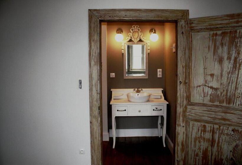 ベッドアンドブレックファースト Le Vieux Presbytère