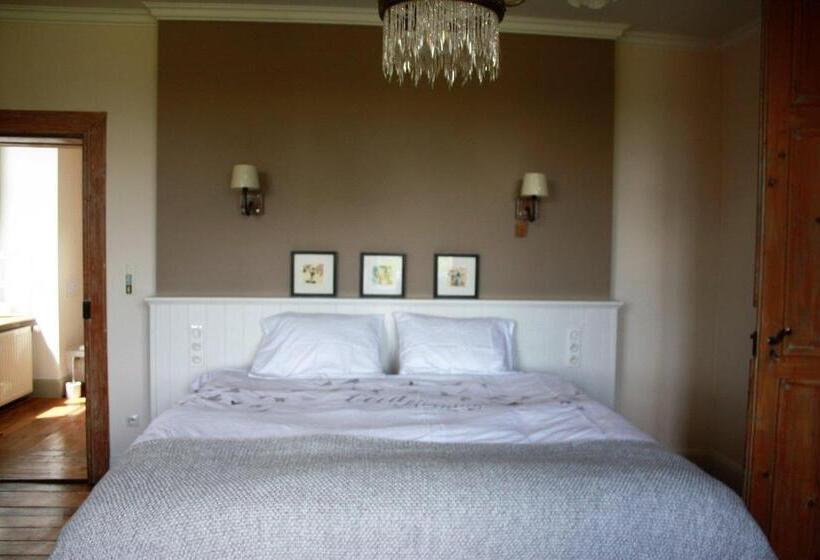 ベッドアンドブレックファースト Le Vieux Presbytère