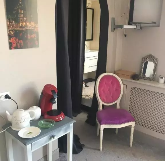 Aamiaismajoitus (B&B) Luc S Place, Jaccuzi, Waterbed