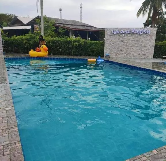 Aamiaismajoitus (B&B) Noppakhun Resort