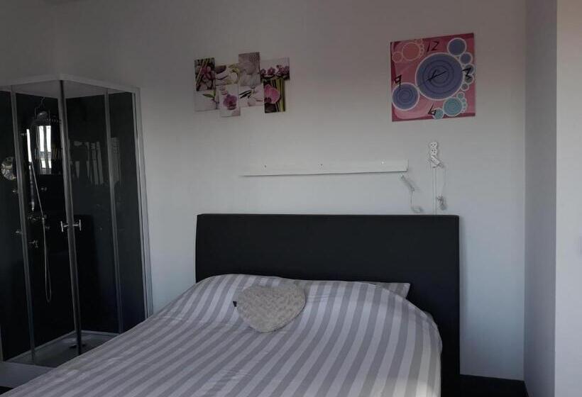 تختخواب و صبحانه Villa Marco 176