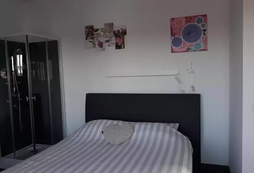 Aamiaismajoitus (B&B) Villa Marco 176