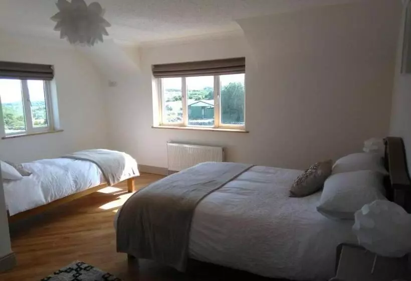 Burren Rock Farmhouse B&b