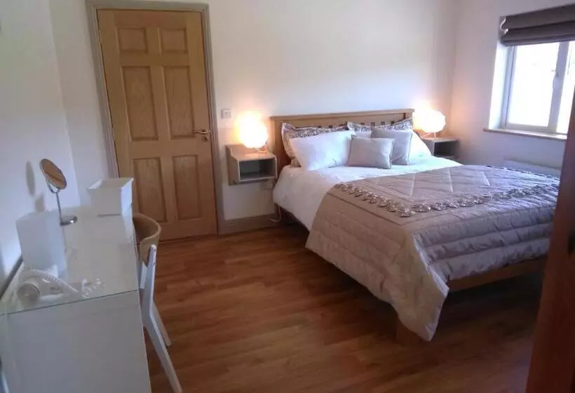 Burren Rock Farmhouse B&b