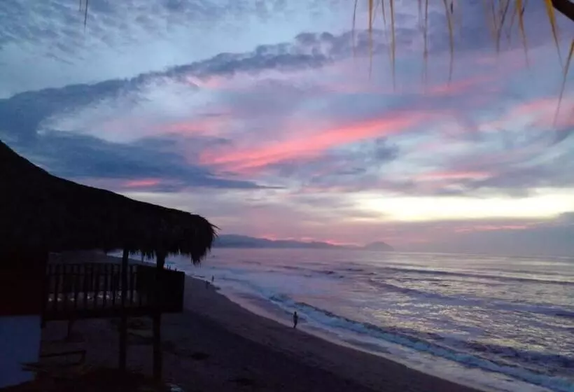 Hotelli Cabañas Alta Mar