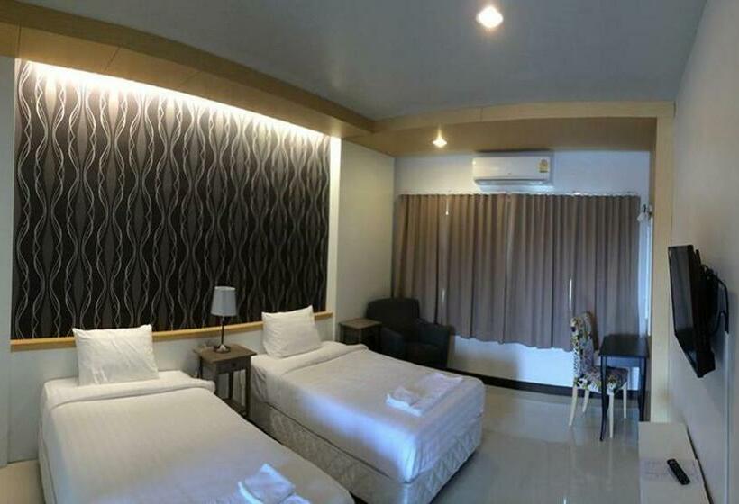 ホテル Chaisaeng In The Park