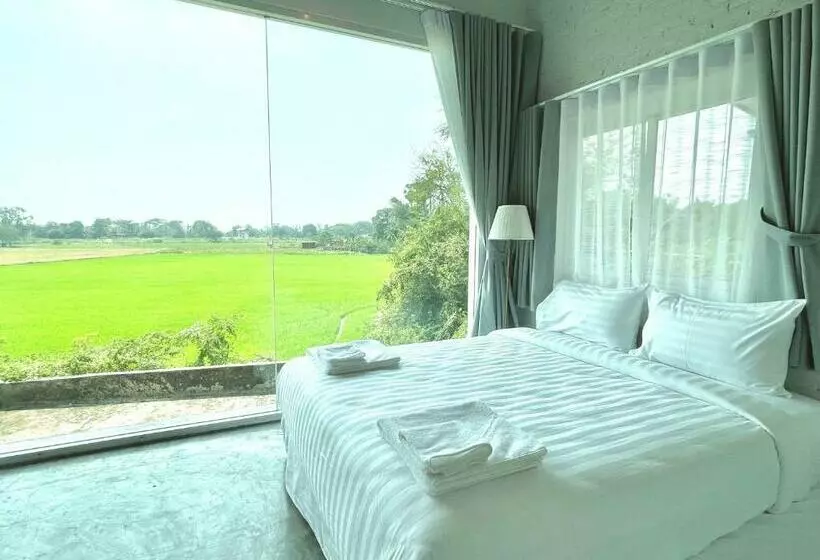 ホテル Chaisaeng In The Park