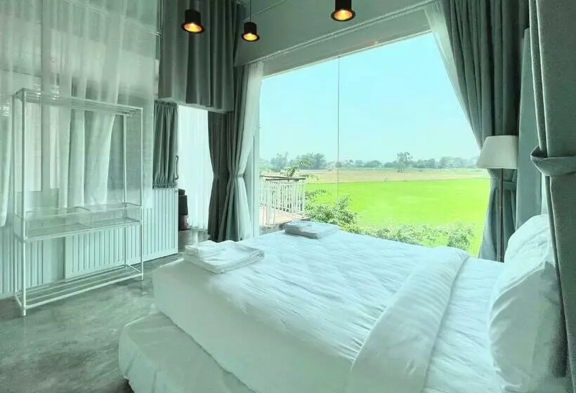 ホテル Chaisaeng In The Park