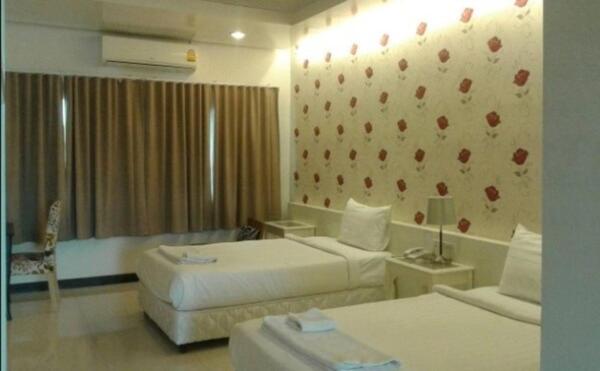 ホテル Chaisaeng In The Park