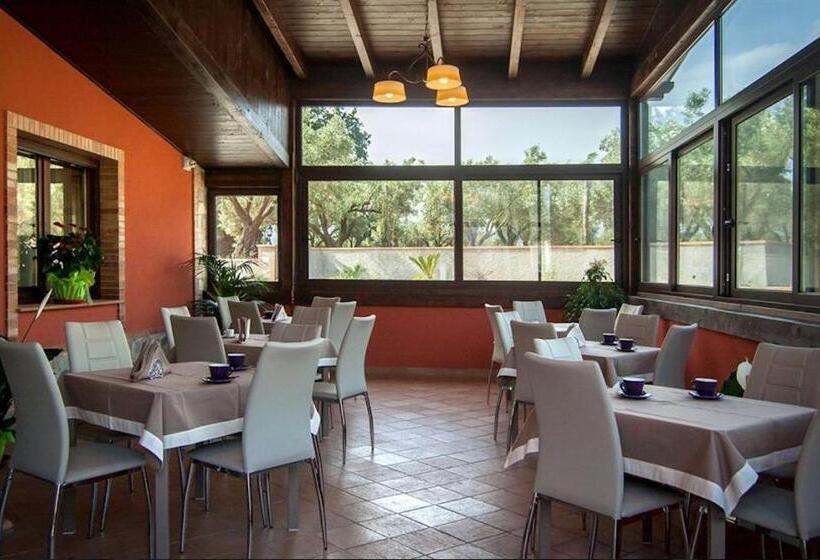 בית מלון כפרי Feudo Delle Querce