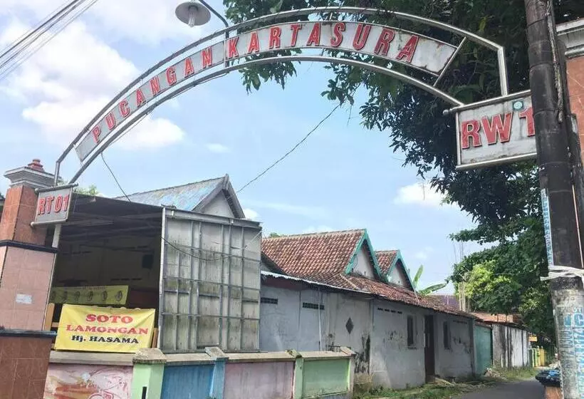 ホテル Graha Adi Karya Syariah Kartasura Redpartner