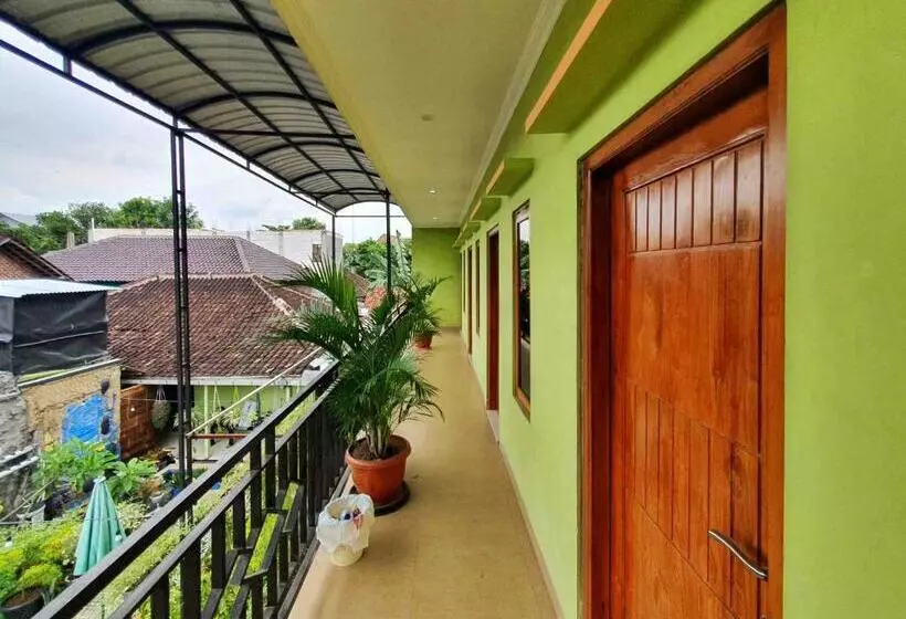 ホテル Graha Adi Karya Syariah Kartasura Redpartner