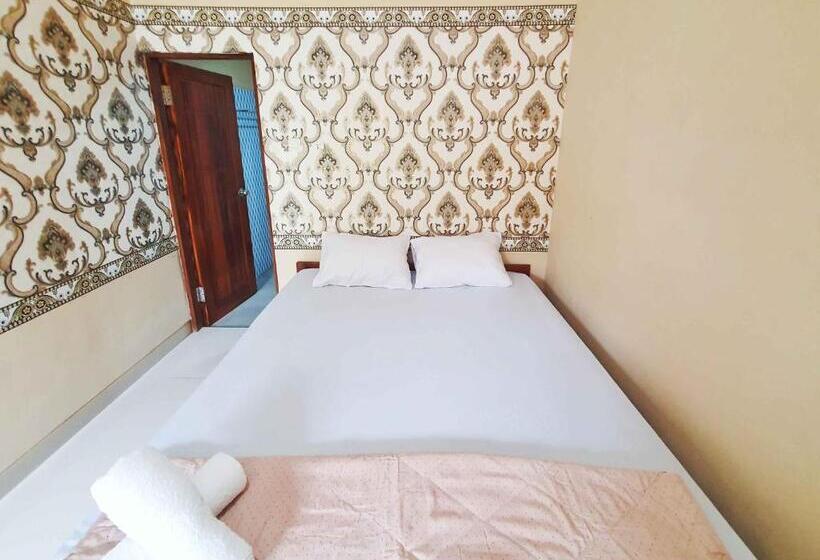 호텔 Graha Adi Karya Syariah Kartasura Redpartner