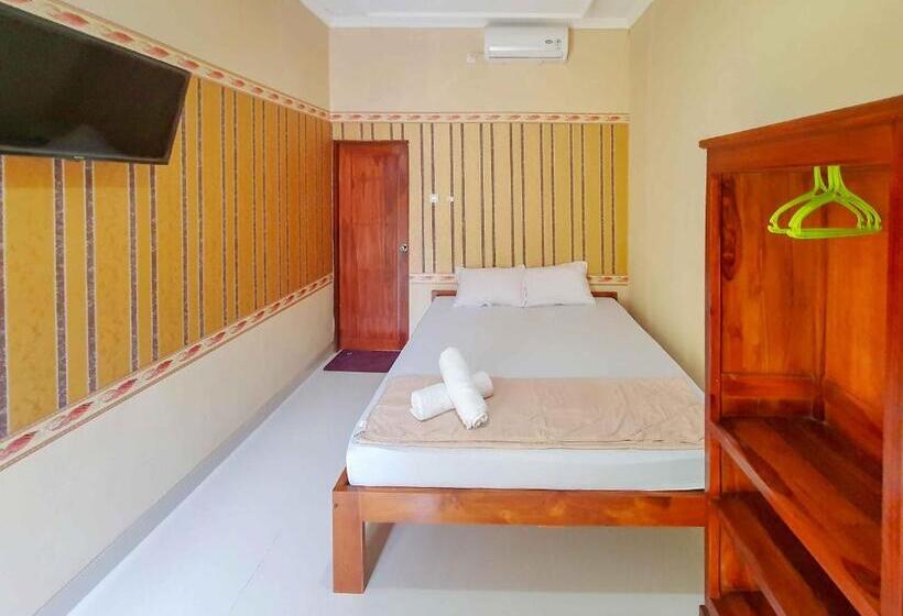 호텔 Graha Adi Karya Syariah Kartasura Redpartner