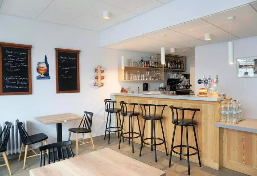 ホテル Logis Hôtel Le Confluent