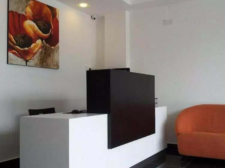 ホテル Indah Garden