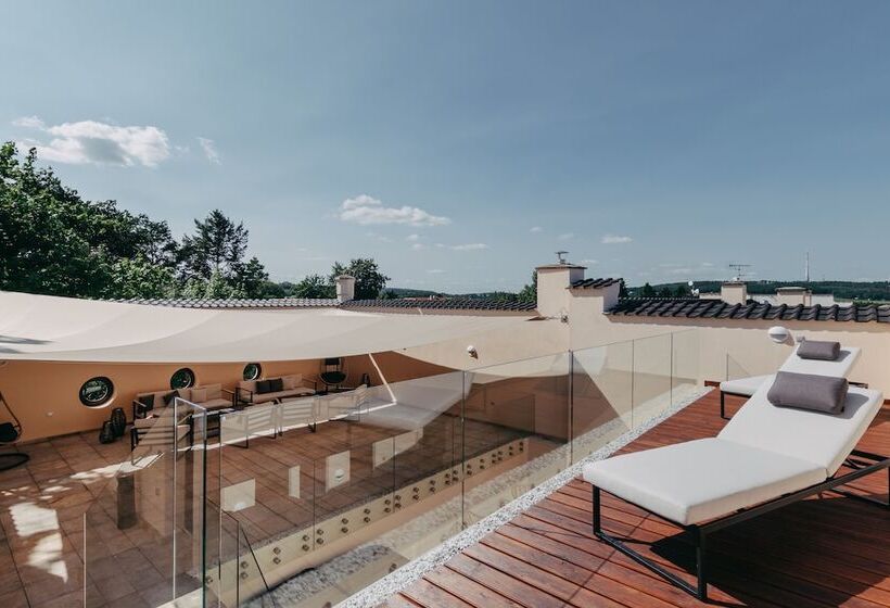 Szálloda & Restaurant Chateau Trnová