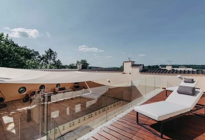 Hotelli & Restaurant Chateau Trnová