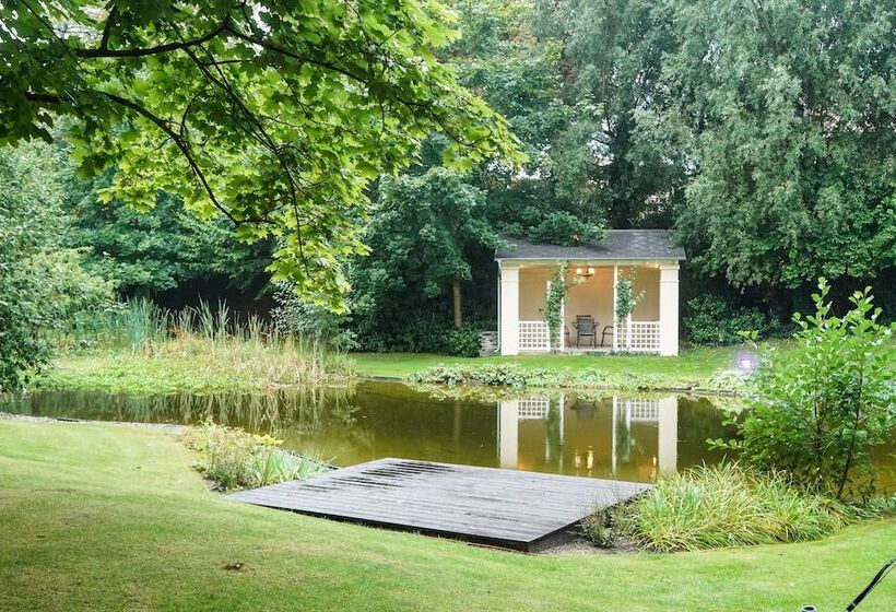 Szálloda & Restaurant Chateau Trnová