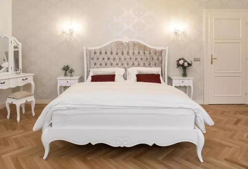 Hotelli & Restaurant Chateau Trnová