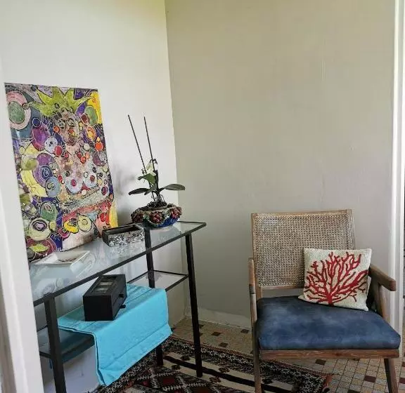 Majatalo Entre Mont St Michel Et Merveille