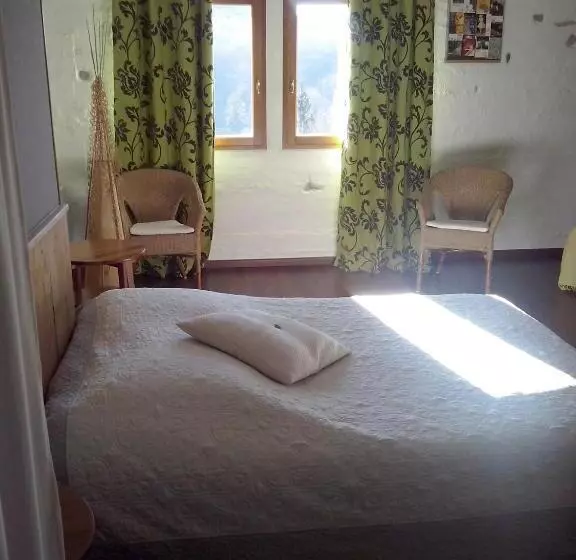 ペンション La Fougeraie Dourbies