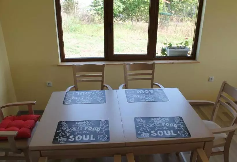 ペンション Malavi Guest House Krasen! Comfort&clean!