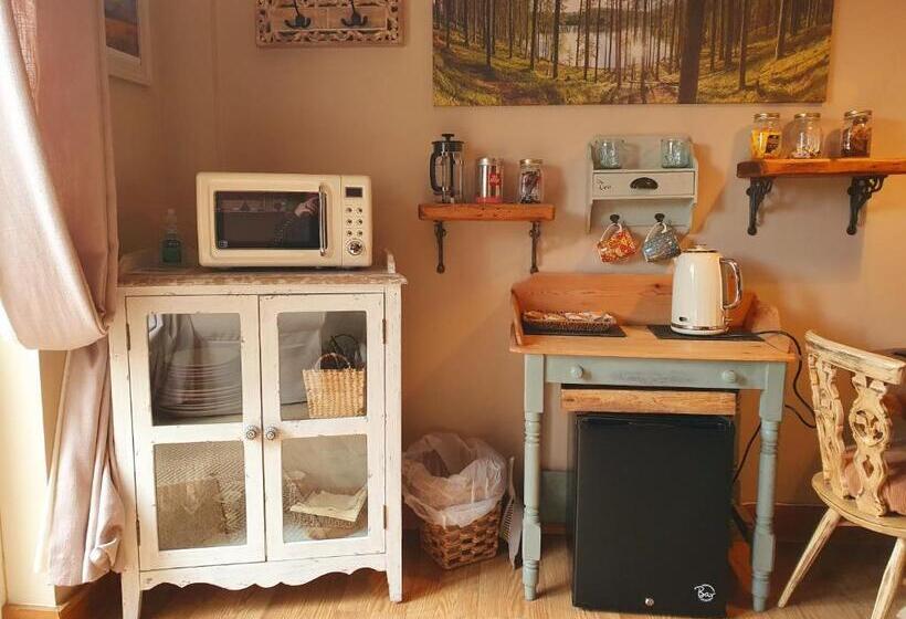 Пансион The Orchards Guest Suite