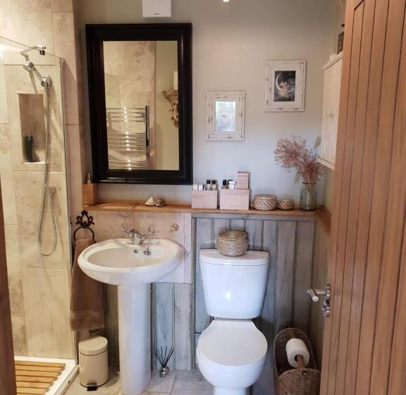 Пансион The Orchards Guest Suite