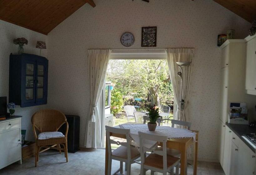 مبيت وإفطار Hortensia Eiland