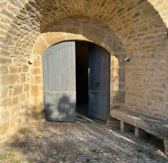 Aamiaismajoitus (B&B) Les Distinguées   Manoir De Bessodes