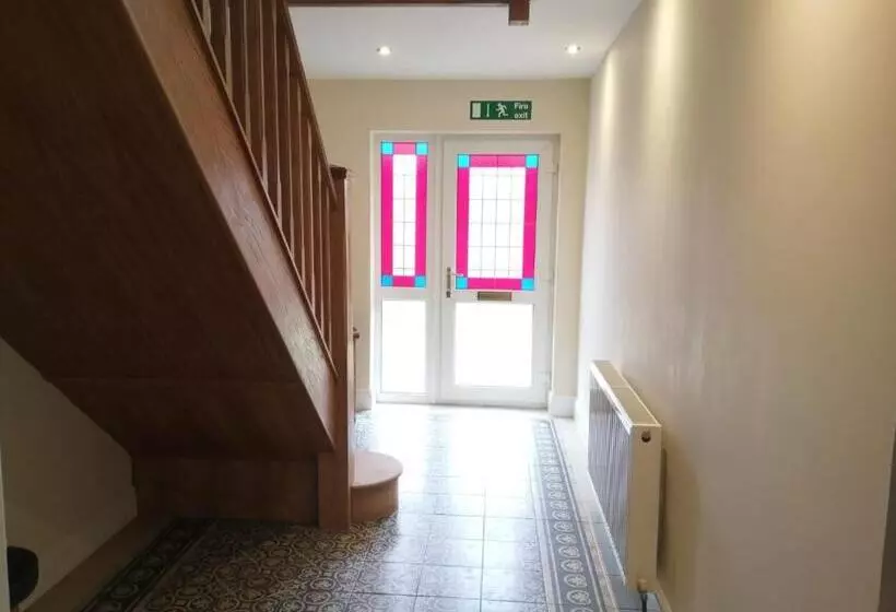 Aamiaismajoitus (B&B) The Old School