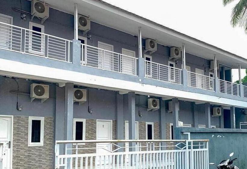 בית מלון כפרי Kai Homestay Near Anyer Beach Redpartner