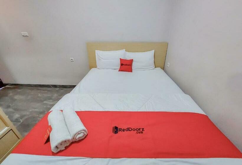 فندق Reddoorz At Cempaka Guesthouse Tarakan