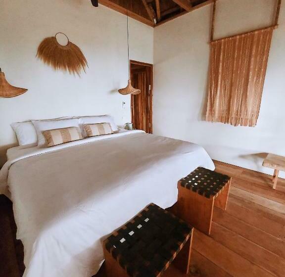 בית מלון כפרי Sumba Beach House