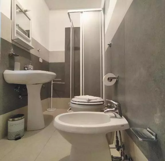 پانسیون Airport Inn Preturo Affittacamere