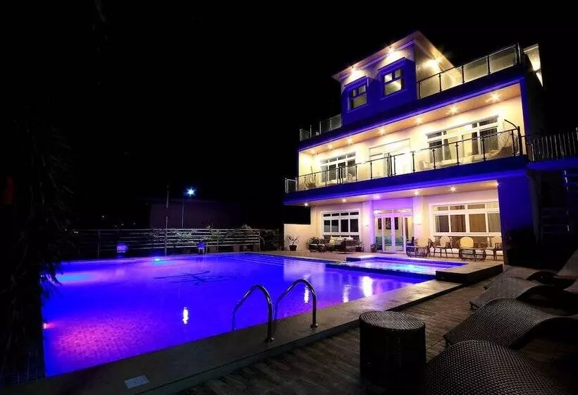 A&a Of The North Beach Resort