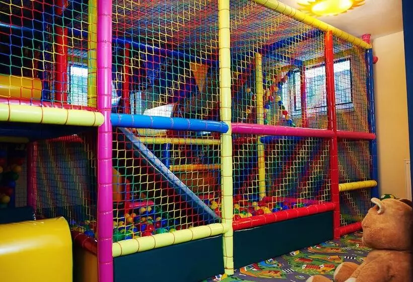 Hotelli Ostoja Dwa Jeziora