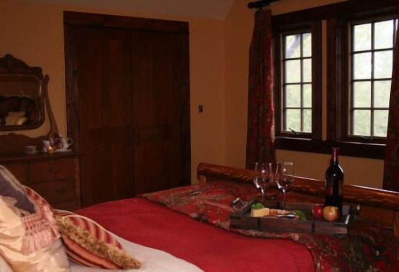 Отель Fearn Lodge