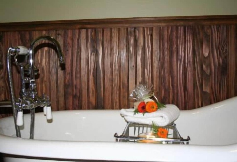 Отель Fearn Lodge