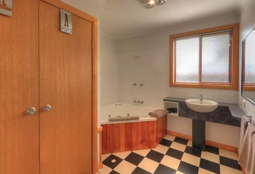 Hotelli Highland Cabins And Cottages