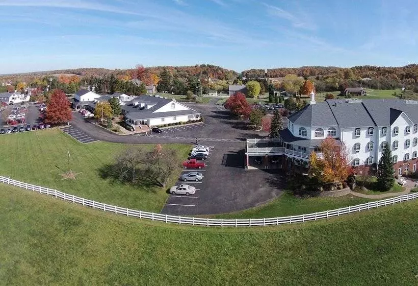 Hotelli Inn At Amish Door