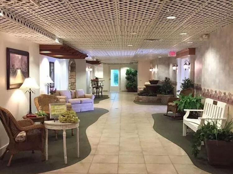 Hotelli Inn At Amish Door