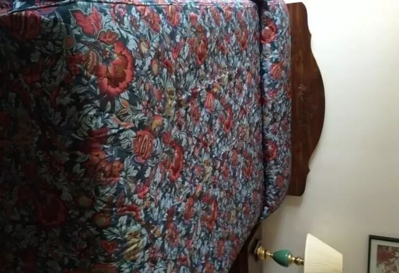 Hotelli Lake George Residence Llc