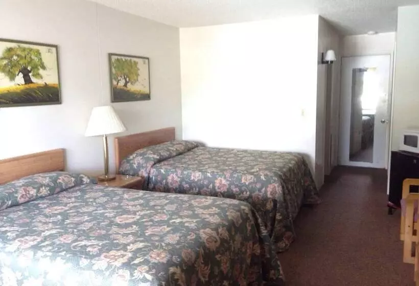 Hotelli Lake George Residence Llc