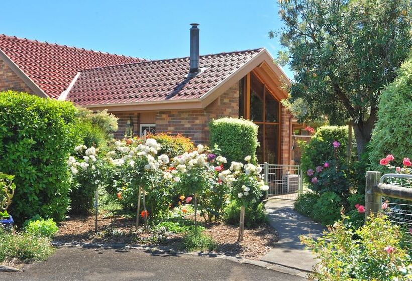 בית מלון כפרי Langbrook Cottages