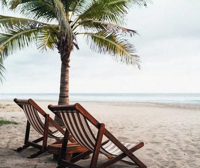 Hotelli Lo Sereno Casa De Playa