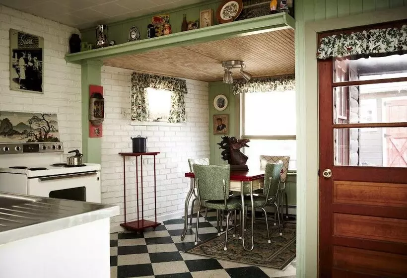 Hotelli Stickett Inn